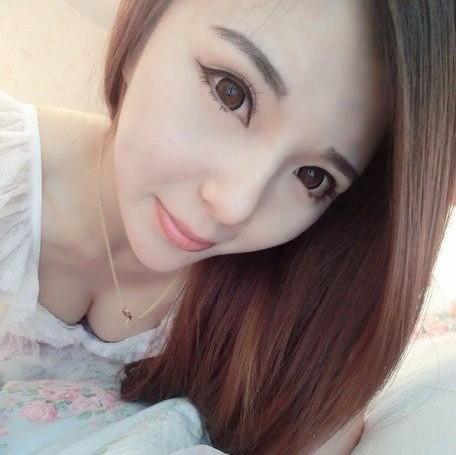 甜甜的照片