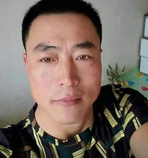邓伟杰的照片