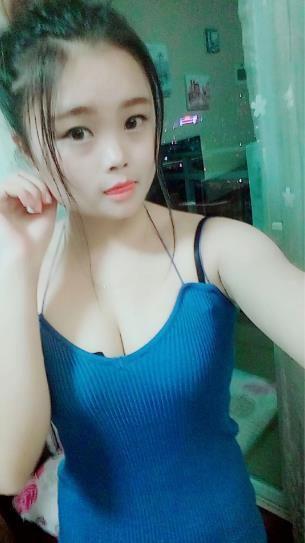 小雨的照片