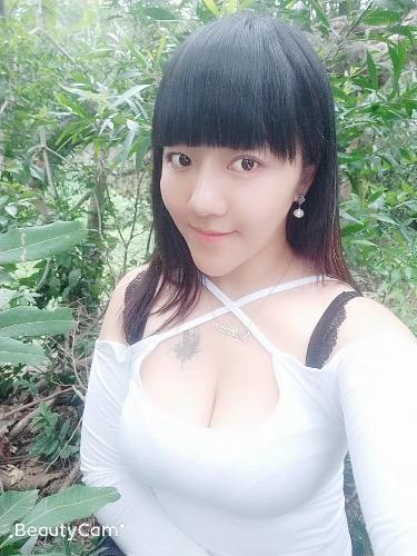 米娜的照片