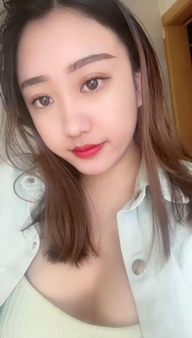 小薇的照片
