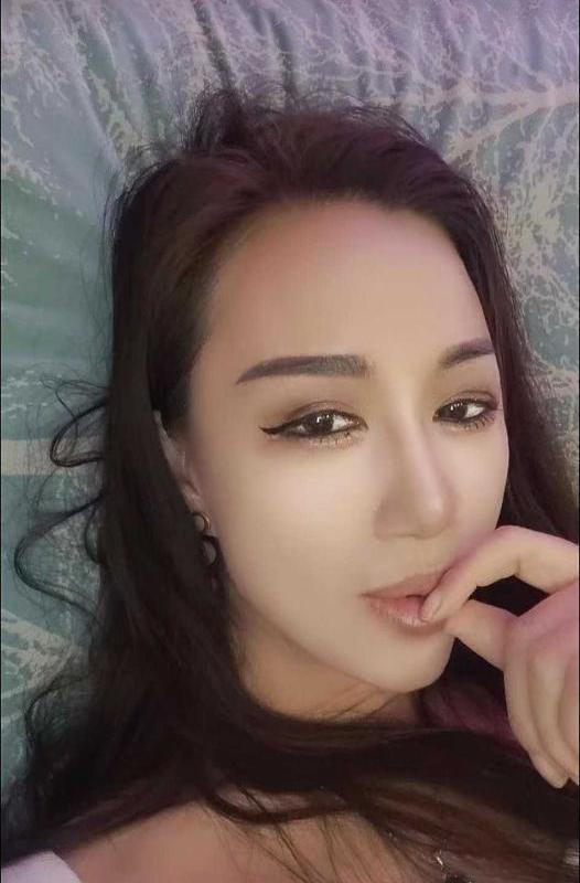 黑玫瑰的照片