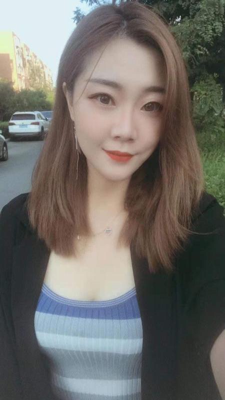 小萍的照片