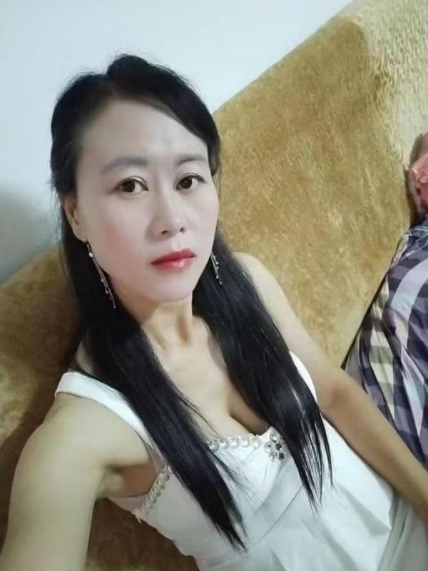 荒凉的夜色的照片