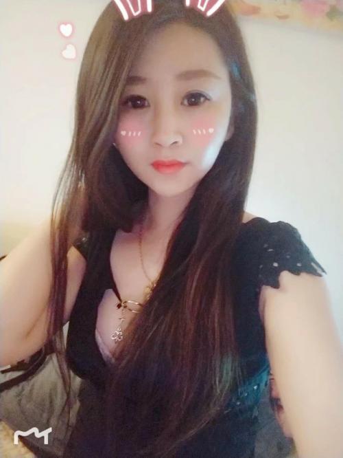 听舌头哦的照片