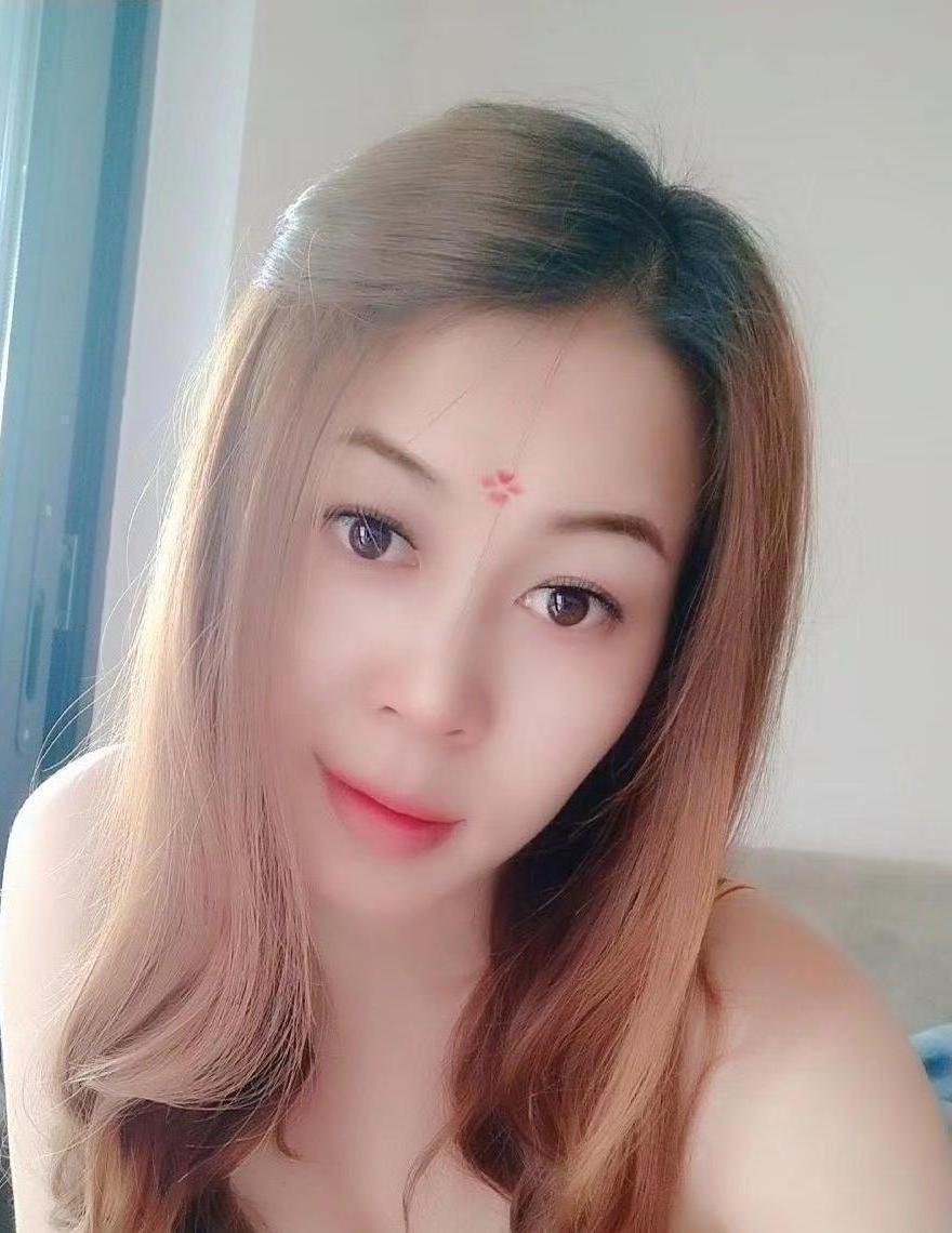 白冰的照片