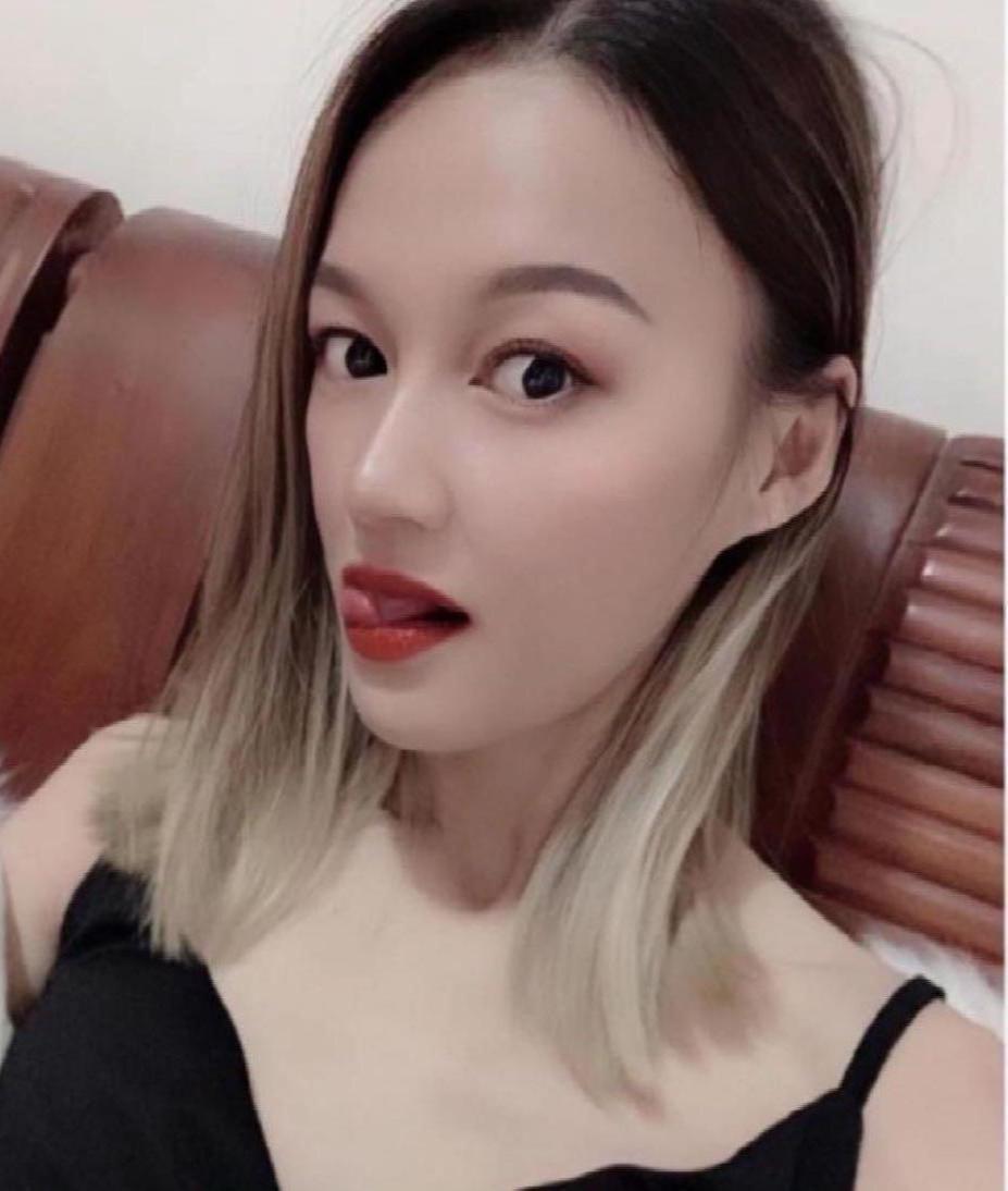 瑶妹的照片