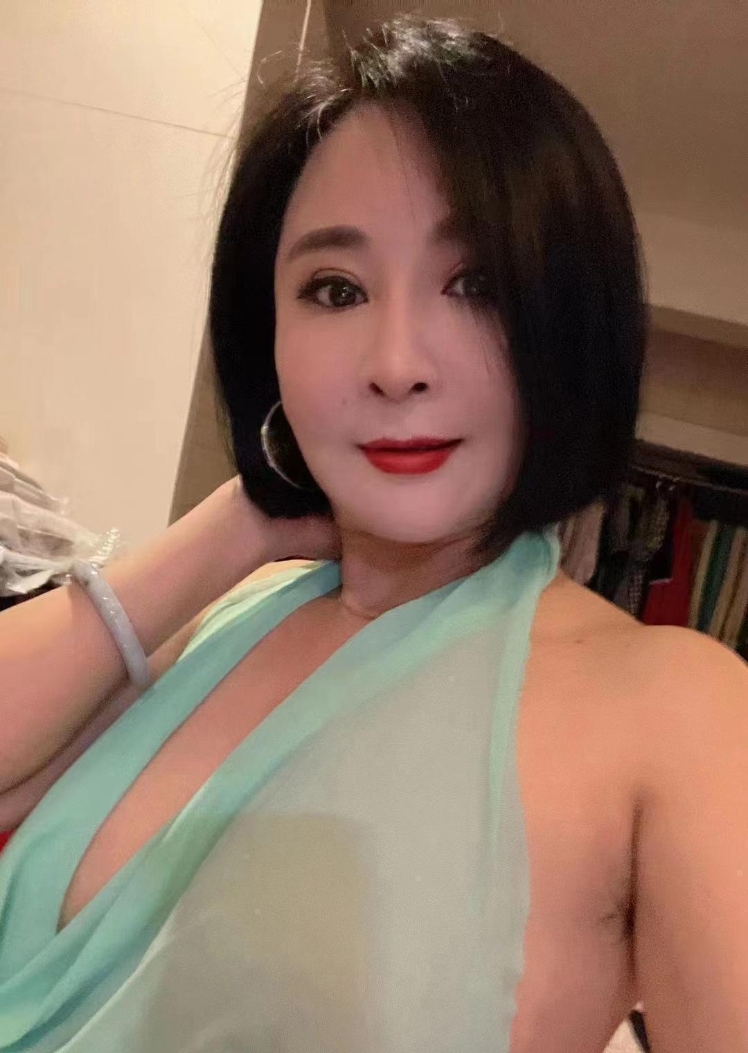诚丽的照片