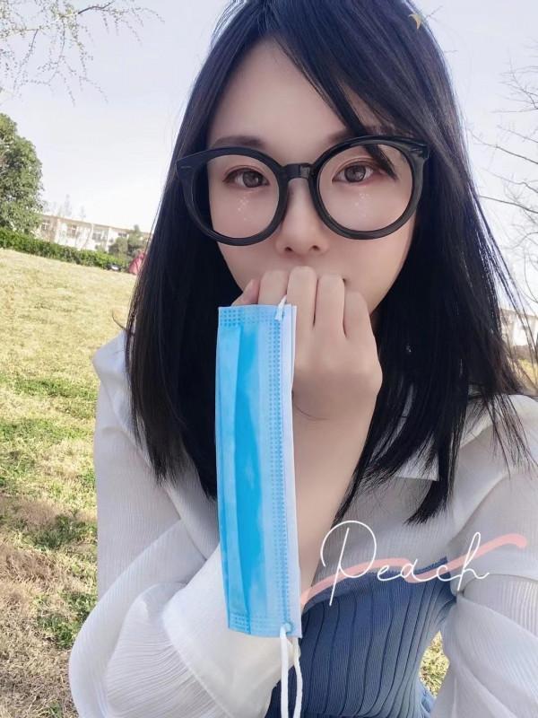 一只懒洋洋的照片