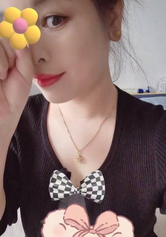 小雨的照片