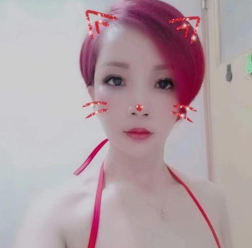 草莓可爱的照片