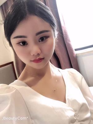 芳芳的照片
