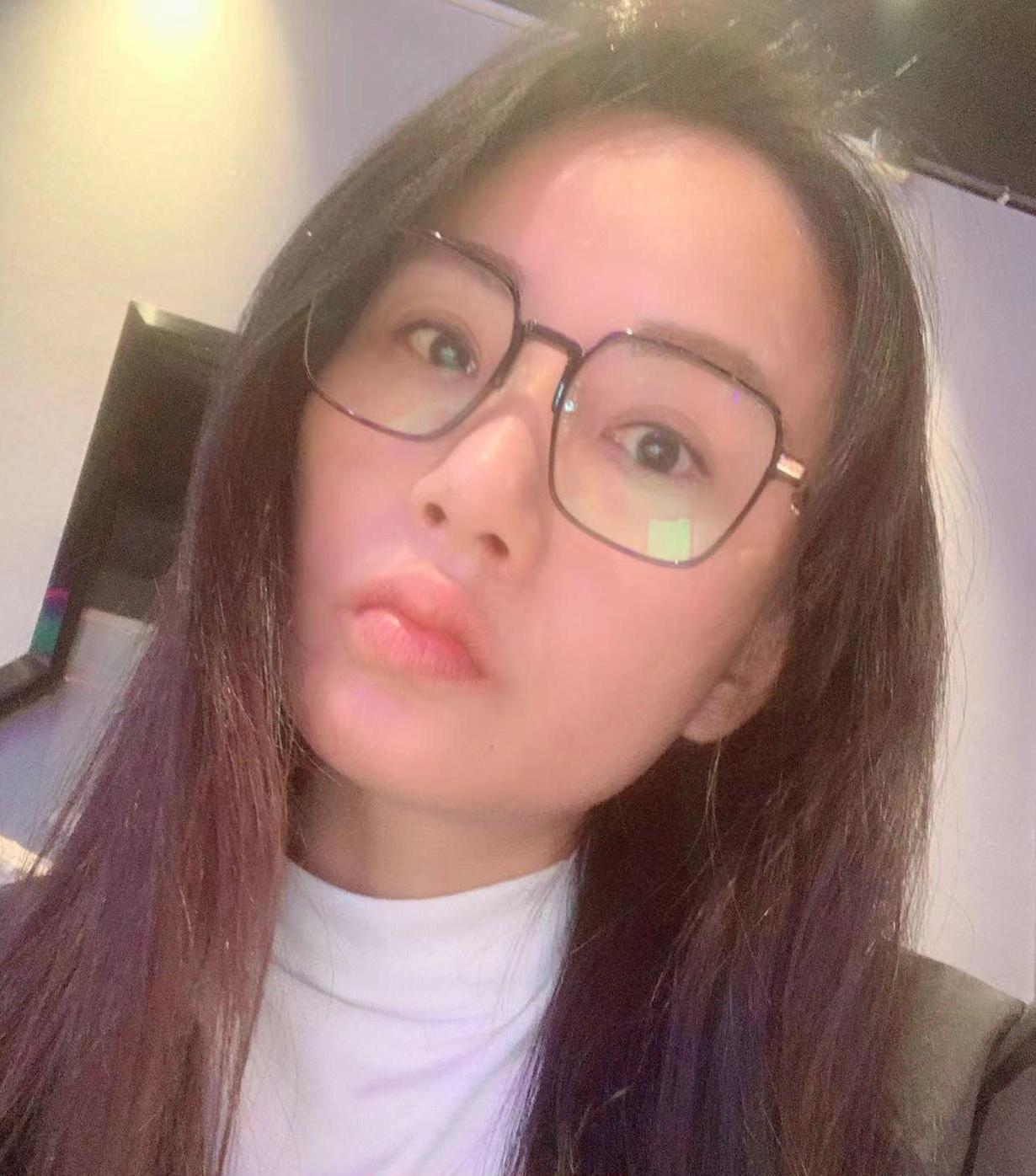 不忘初欣的照片