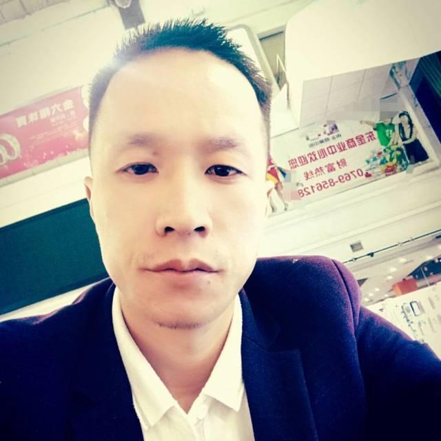 男人的海洋的照片