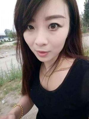 花落自相依的照片