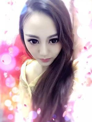 小爱的照片