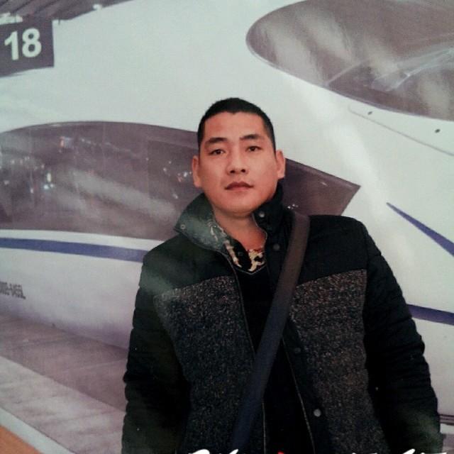 路过人的照片