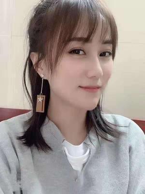 小妖的照片