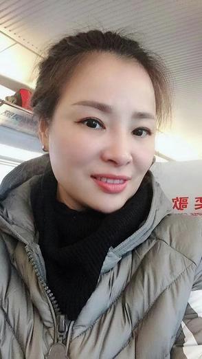 亲亲的照片