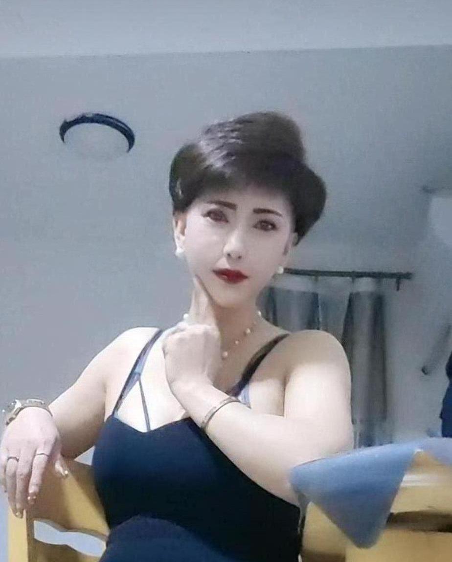 满腔悲凉的照片