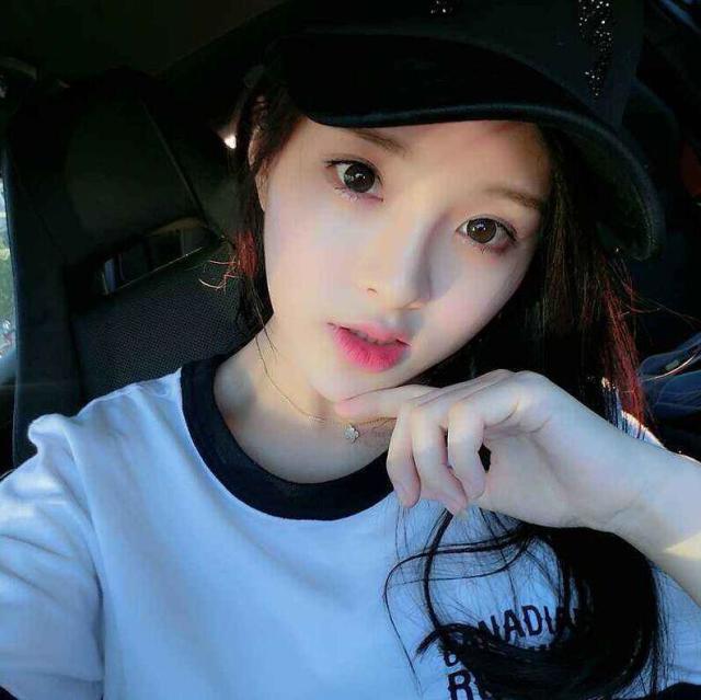 已有男友的照片
