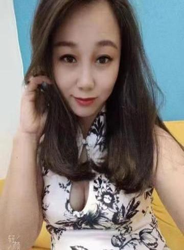 菲菲的照片