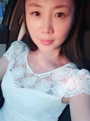 李冰的照片