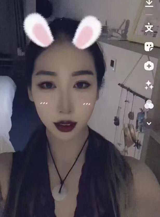 小小芽发发的照片