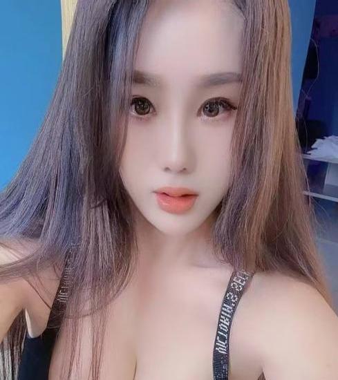 笑笑的照片