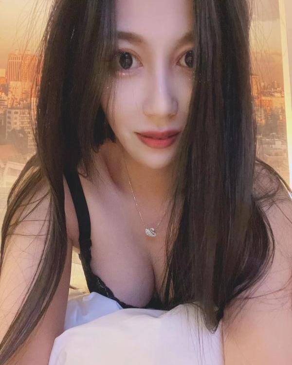夏娃的照片