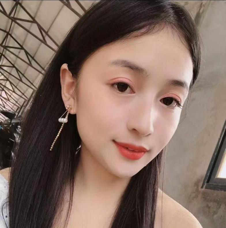 小栗子的照片