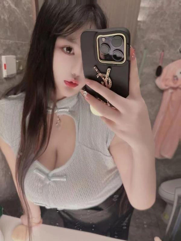 小湖的照片