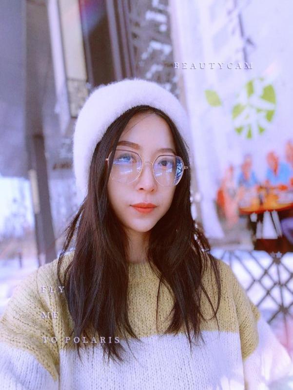小黄鸭的照片
