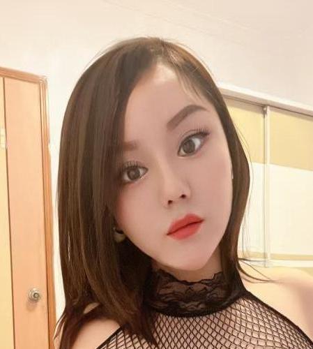 浅浅一笑的照片