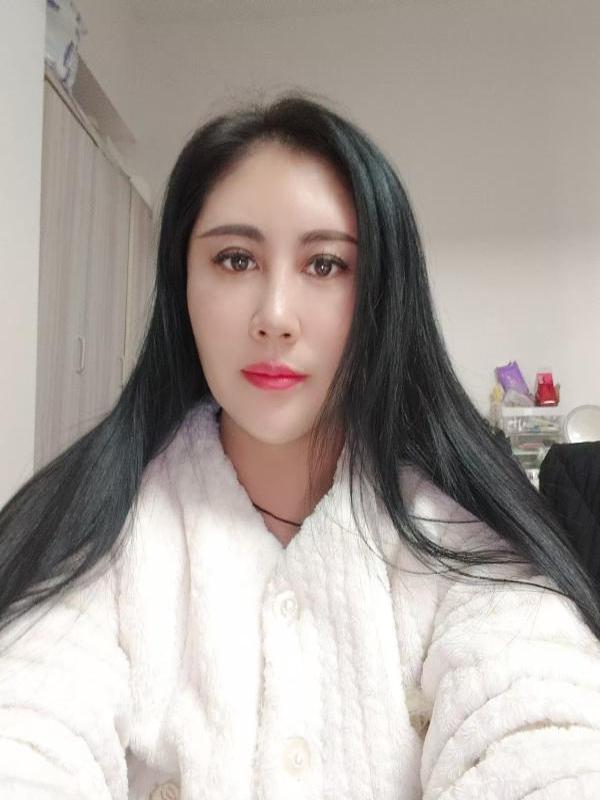 黑色妖姬的照片
