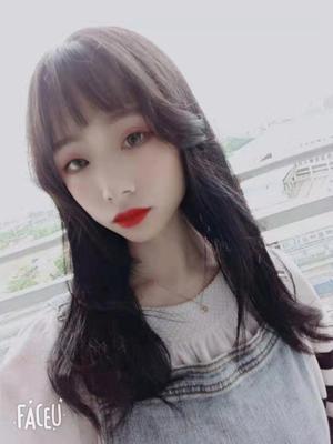 小妮的照片