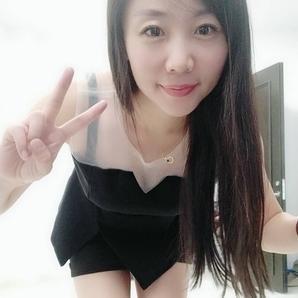李冰的照片