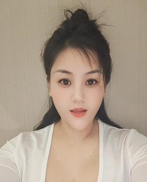 媚娘的照片