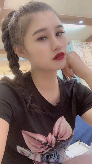 鹿少女的照片