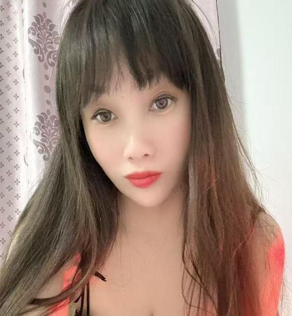 依诺的照片