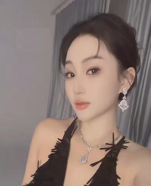 李旖旎的照片