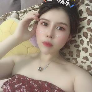 媚媚的照片
