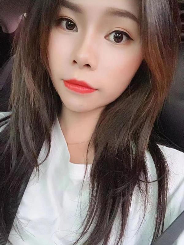 月儿的照片