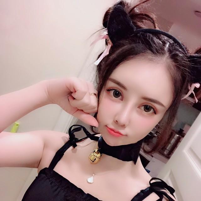 小嗯的照片