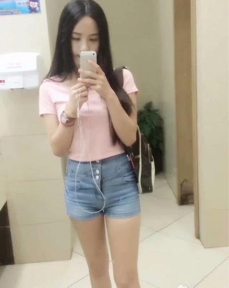 快乐的大虾的照片