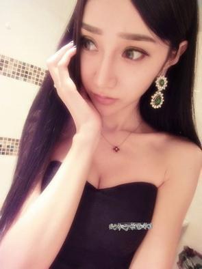 nv小妖的照片