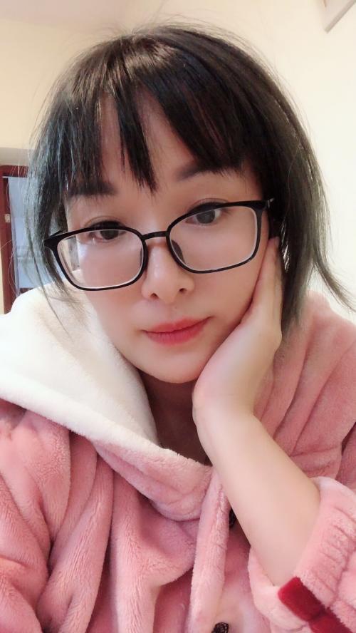 安吉儿的照片