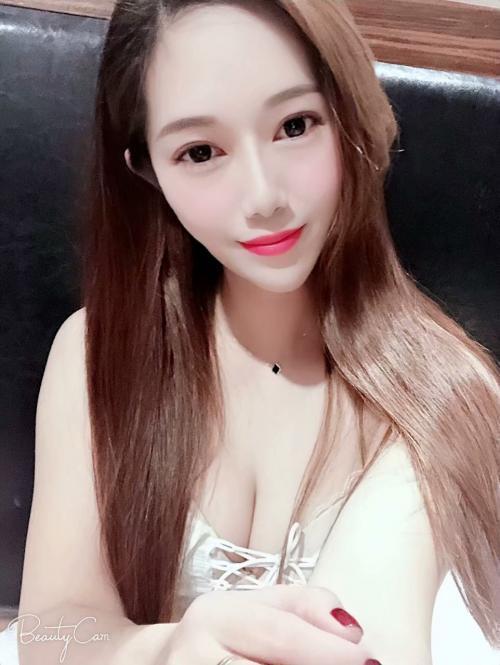 宝贝在哭的照片
