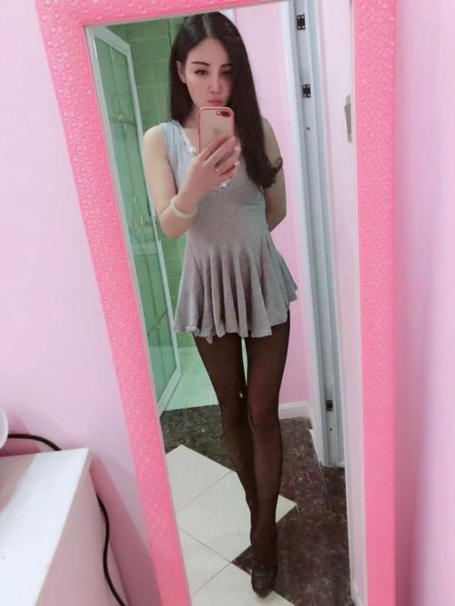 又何必的照片