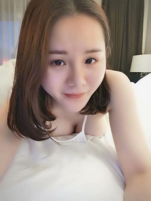 小琼的照片